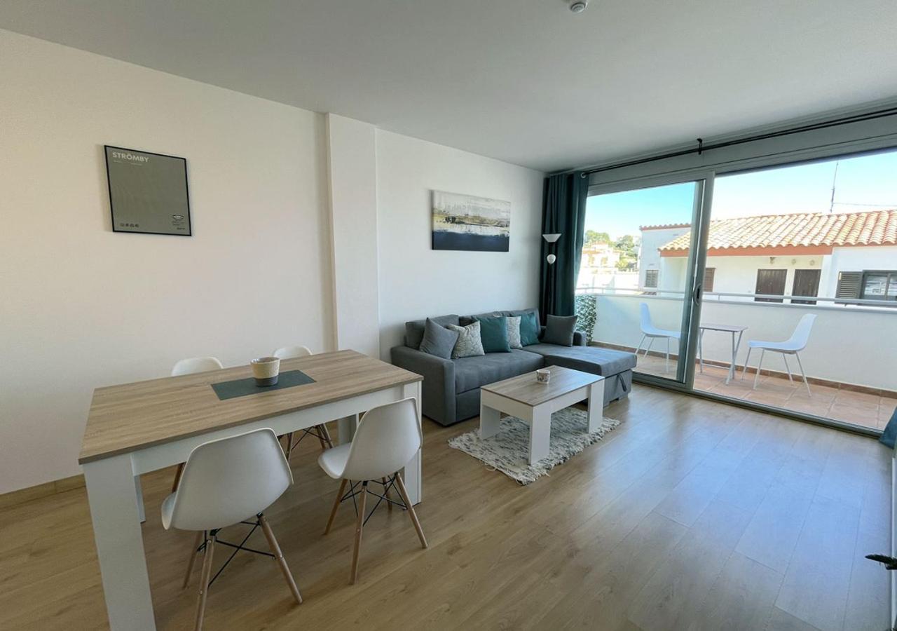 2-Bedroom Brand New Apartment Steps From The Beach リャンサ エクステリア 写真