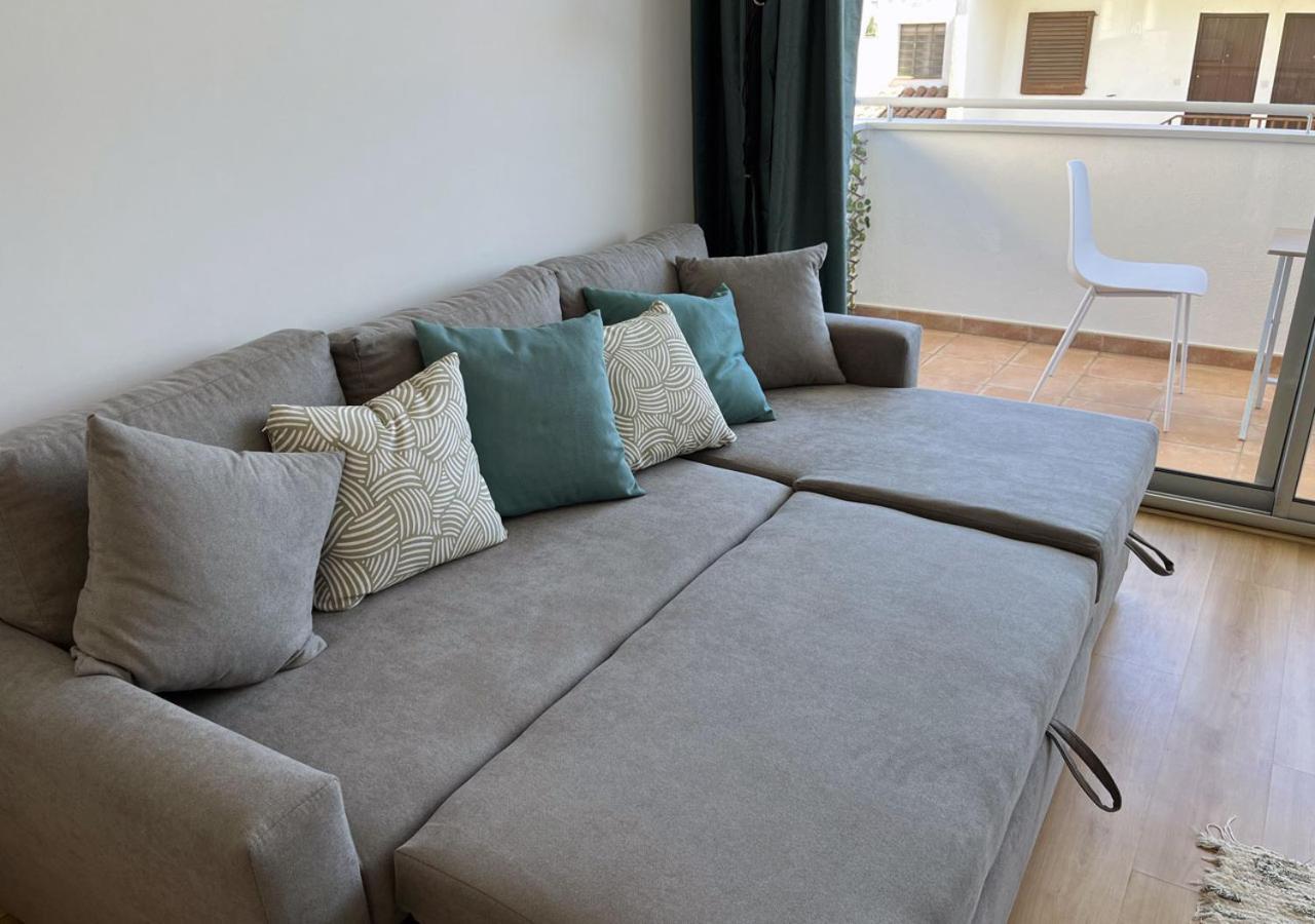2-Bedroom Brand New Apartment Steps From The Beach リャンサ エクステリア 写真
