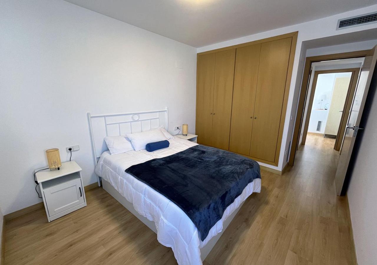 2-Bedroom Brand New Apartment Steps From The Beach リャンサ エクステリア 写真