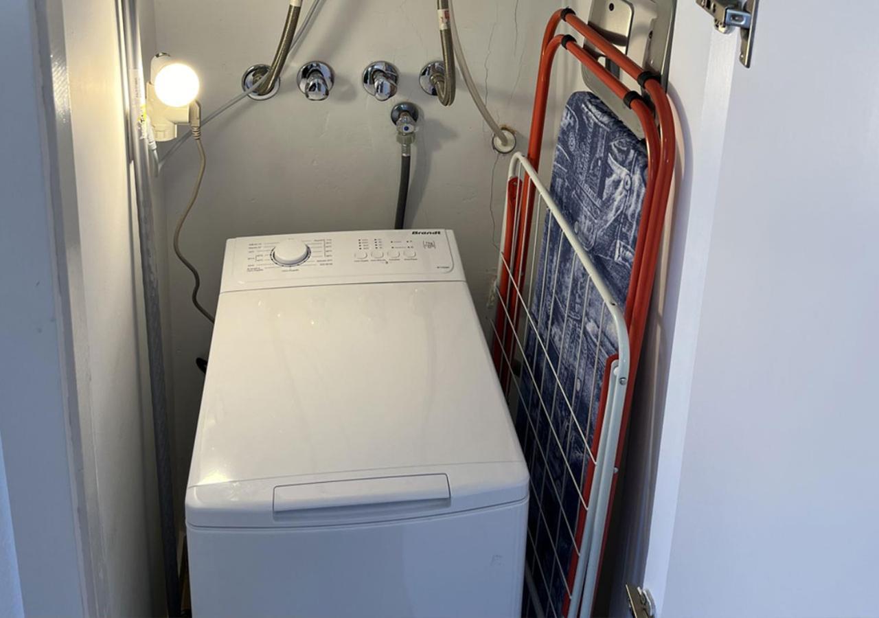 2-Bedroom Brand New Apartment Steps From The Beach リャンサ エクステリア 写真